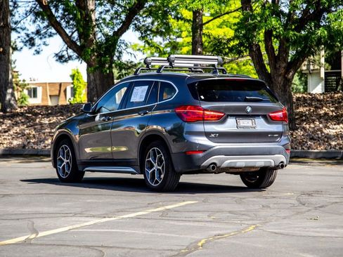 Used 2018 BMW X1 sDrive28i w/ Convenience Package FWD image 3