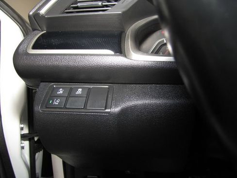 Used 2020 Honda Civic Sport image 8
