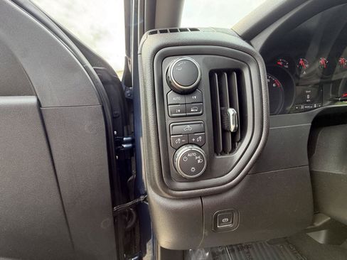 Used 2021 Chevrolet Silverado 1500 Custom AWD/4WD image 12