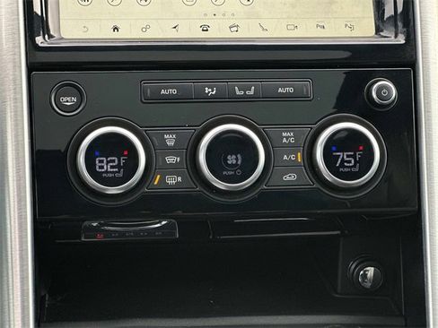 Used 2018 Land Rover Discovery HSE Luxury image 4