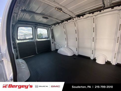New 2025 GMC Savana 3500 w/ Driver Convenience Package RWD image 23