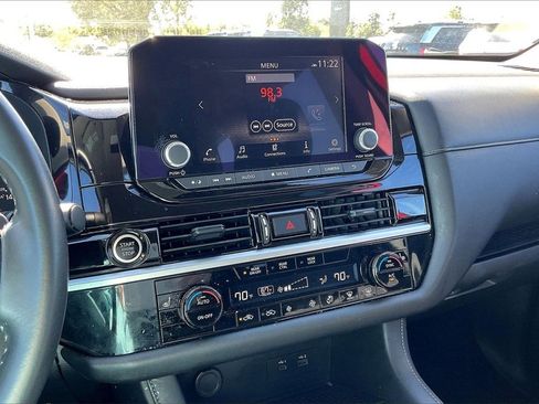 Used 2024 Nissan Pathfinder SV image 22