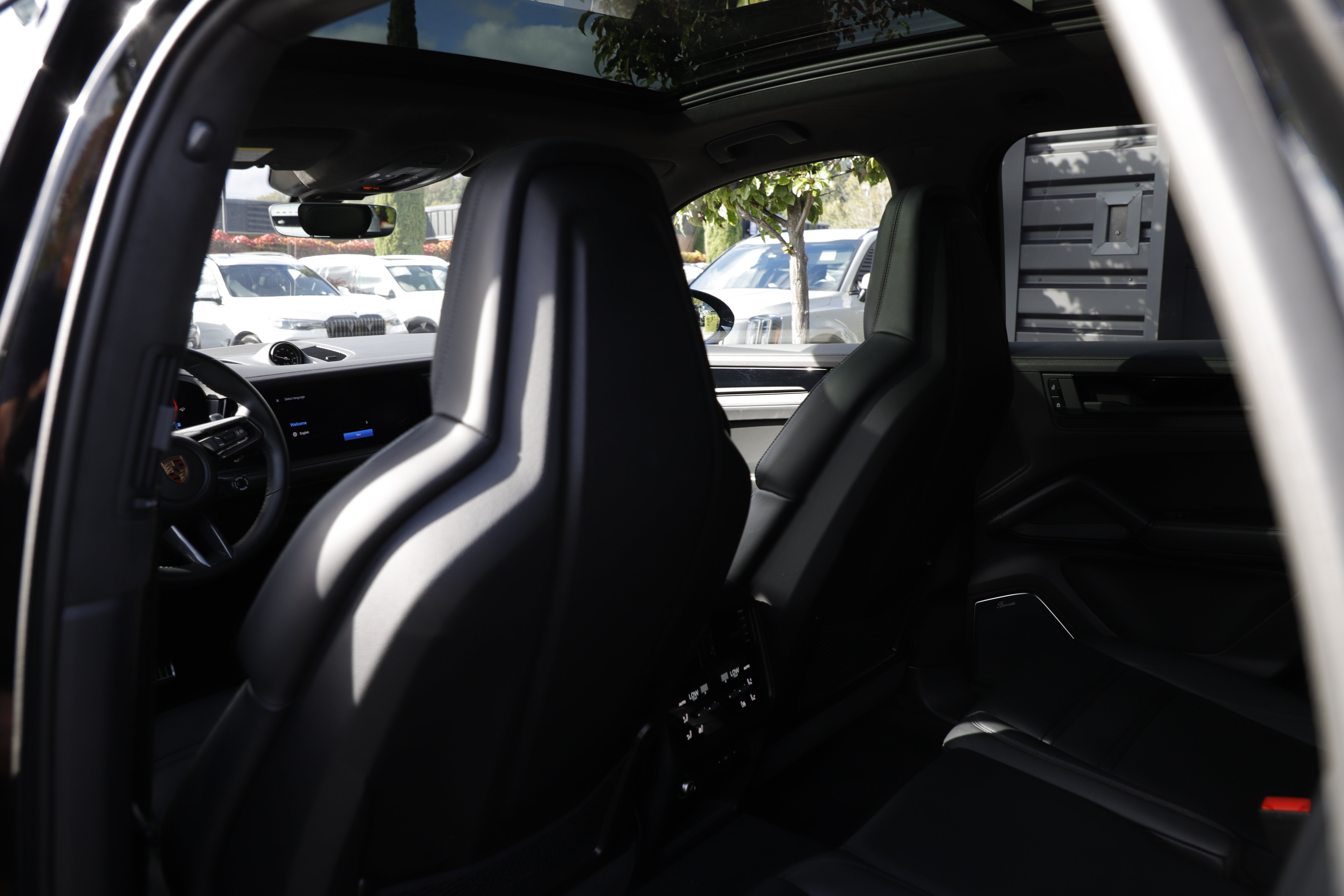 Used 2025 Porsche Cayenne GTS AWD/4WD image 12