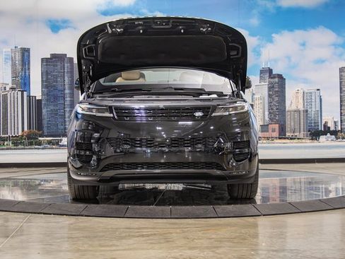 Certified 2025 Land Rover Range Rover Sport SE image 4