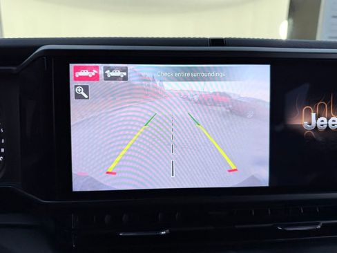 Used 2024 Jeep Gladiator Rubicon image 18