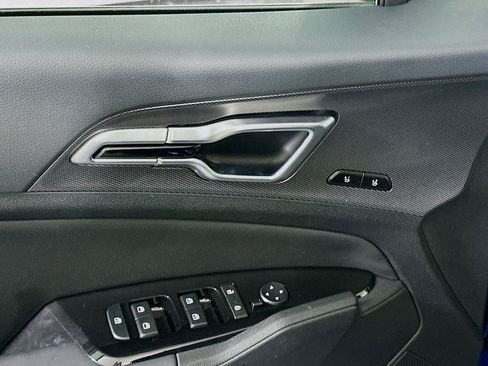 Used 2025 Kia Sportage SX image 15