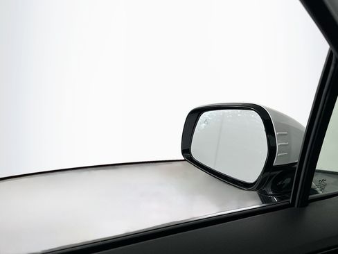 Used 2026 Kia Carnival FWD image 16