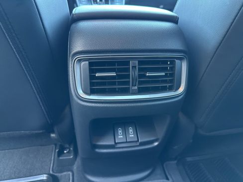 Used 2020 Honda CR-V Touring image 22
