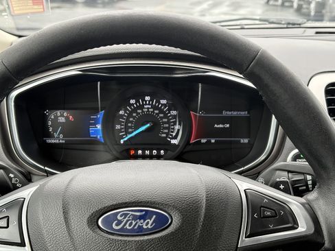 Used 2017 Ford Fusion SE w/ Equipment Group 202A image 23