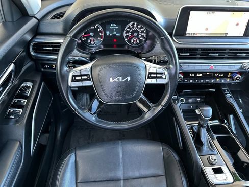 Used 2022 Kia Telluride EX FWD image 13
