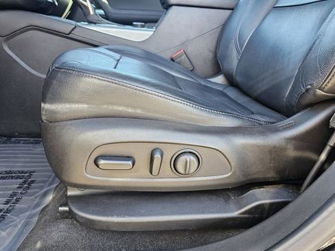 Used 2019 Chevrolet Blazer LT image 13