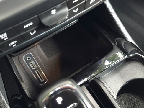 Used 2022 Maserati Levante GT image 50