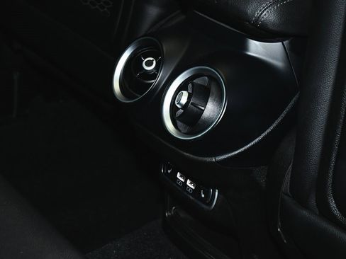 Used 2023 Alfa Romeo Stelvio Veloce image 54