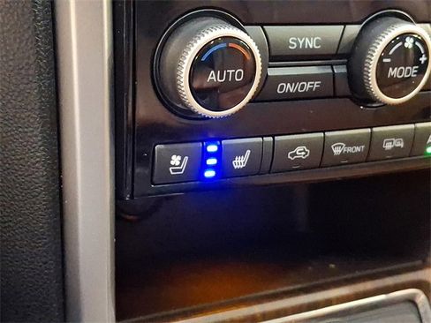 Used 2022 Subaru Ascent Touring image 28