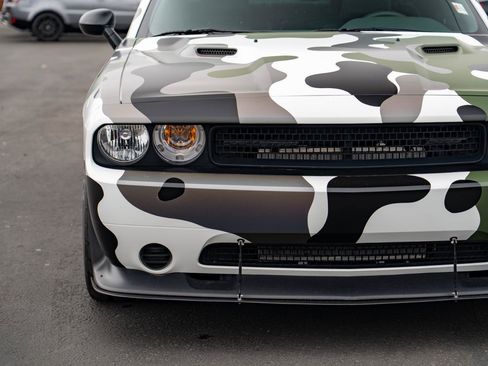Used 2014 Dodge Challenger SRT8 Core w/ Satin Vapor Edition RWD image 5