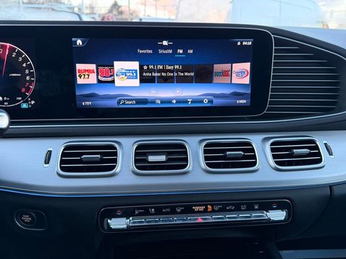 Used 2024 Mercedes-Benz GLE 450e 4MATIC image 33