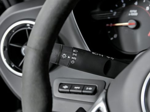 Used 2019 Chevrolet Camaro ZL1 image 30