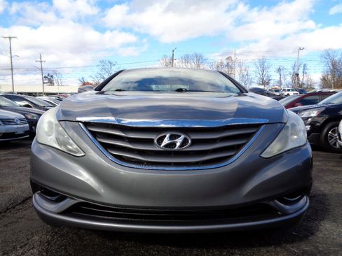 Used 2011 Hyundai Sonata GLS image 2