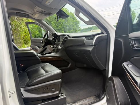 Used 2019 Chevrolet Tahoe LT AWD/4WD image 15