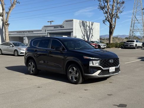 Used 2022 Hyundai Santa Fe SE image 3