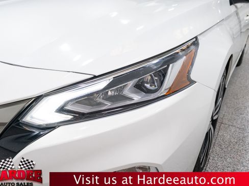 Used 2021 Nissan Altima 2.5 SR w/ SR Premium Package FWD image 8