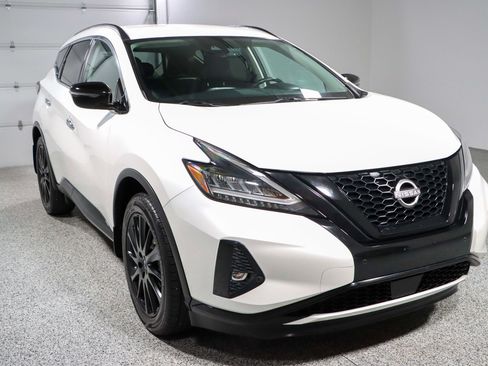 Used 2023 Nissan Murano SV w/ SV Midnight Edition Package FWD image 5