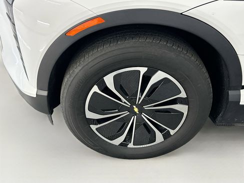 Used 2024 Chevrolet Blazer EV LT image 11