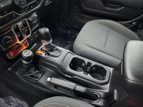 Used 2025 Jeep Wrangler Unlimited Sport S 4xe AWD/4WD image 15