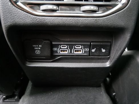 Used 2025 Jeep Grand Cherokee Limited 4xe AWD/4WD image 12