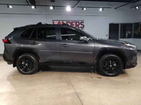 Certified 2025 Toyota RAV4 SE w/ Convenience Package image 8