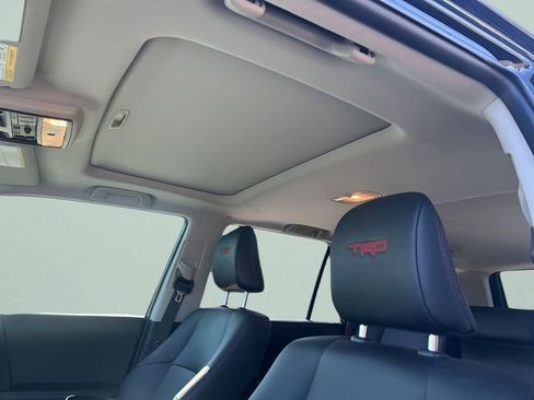 Used 2024 Toyota 4Runner TRD Off-Road Premium w/ Moonroof Package AWD/4WD image 18
