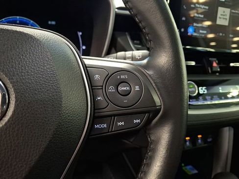 Used 2023 Toyota Corolla Cross XLE image 22