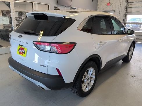 Certified 2022 Ford Escape SE AWD/4WD image 5