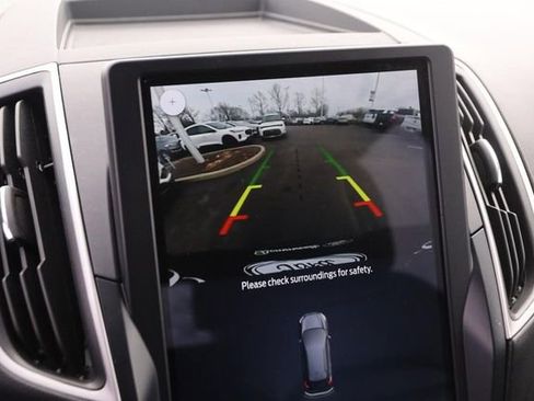 Certified 2024 Ford Edge SEL image 16