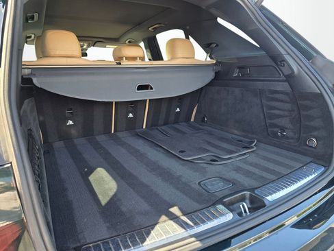 Used 2024 Mercedes-Benz GLE 350 4MATIC w/ Driver Assistance Package image 21