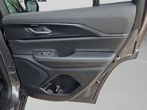 New 2025 Jeep Grand Cherokee Altitude RWD image 28