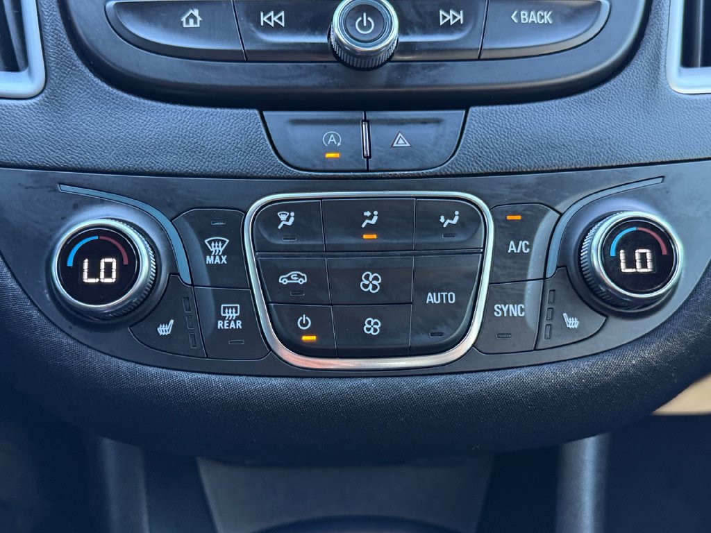 Used 2023 Chevrolet Malibu LT FWD image 15