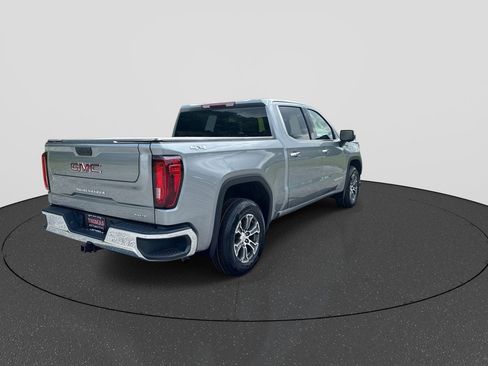 Used 2025 GMC Sierra 1500 SLT AWD/4WD image 8