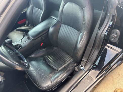 Used 2004 Chevrolet Corvette Z06 w/ Memory Package RWD image 9