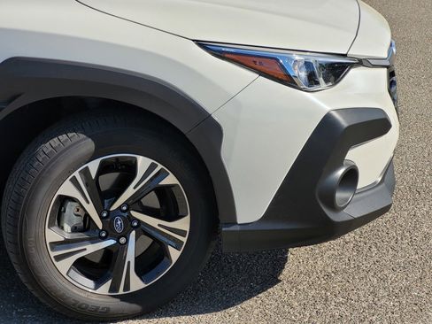 Used 2024 Subaru Crosstrek 2.0i Premium image 16