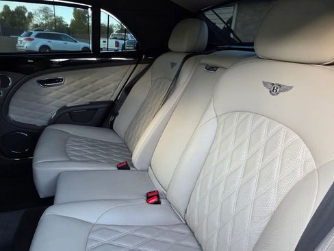 Used 2020 Bentley Mulsanne image 23