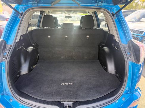 Used 2016 Toyota RAV4 LE AWD/4WD image 19