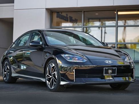 Used 2024 Hyundai Ioniq 6 SEL AWD/4WD image 1