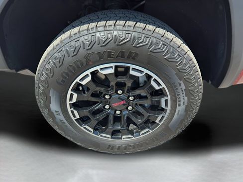 Used 2026 GMC Canyon AT4 AWD/4WD image 24