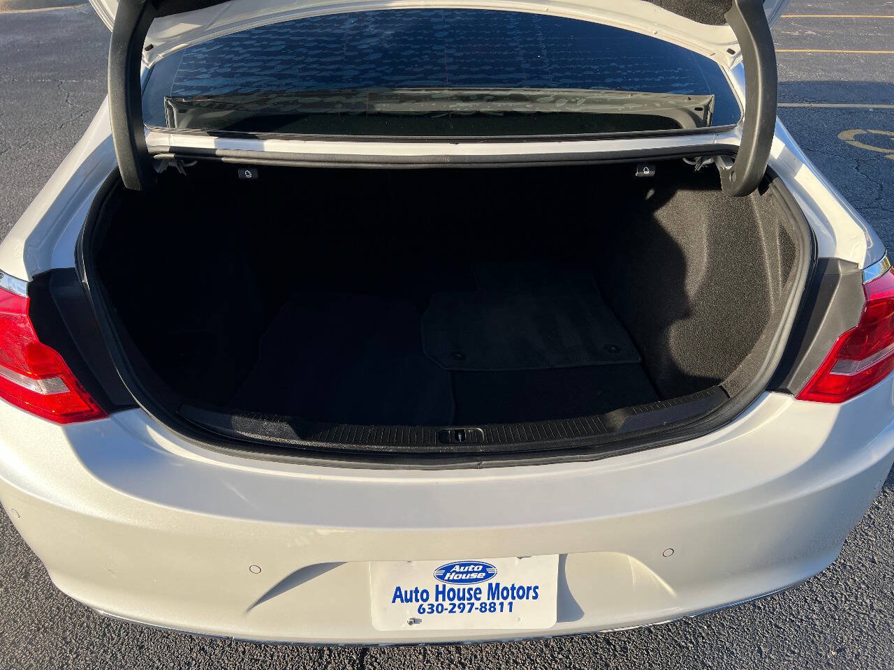 Used 2017 Buick LaCrosse Premium w/ Sun and Shade Package FWD image 16