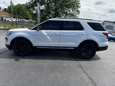 Used 2019 Ford Explorer XLT w/ Equipment Group 202A AWD/4WD image 2