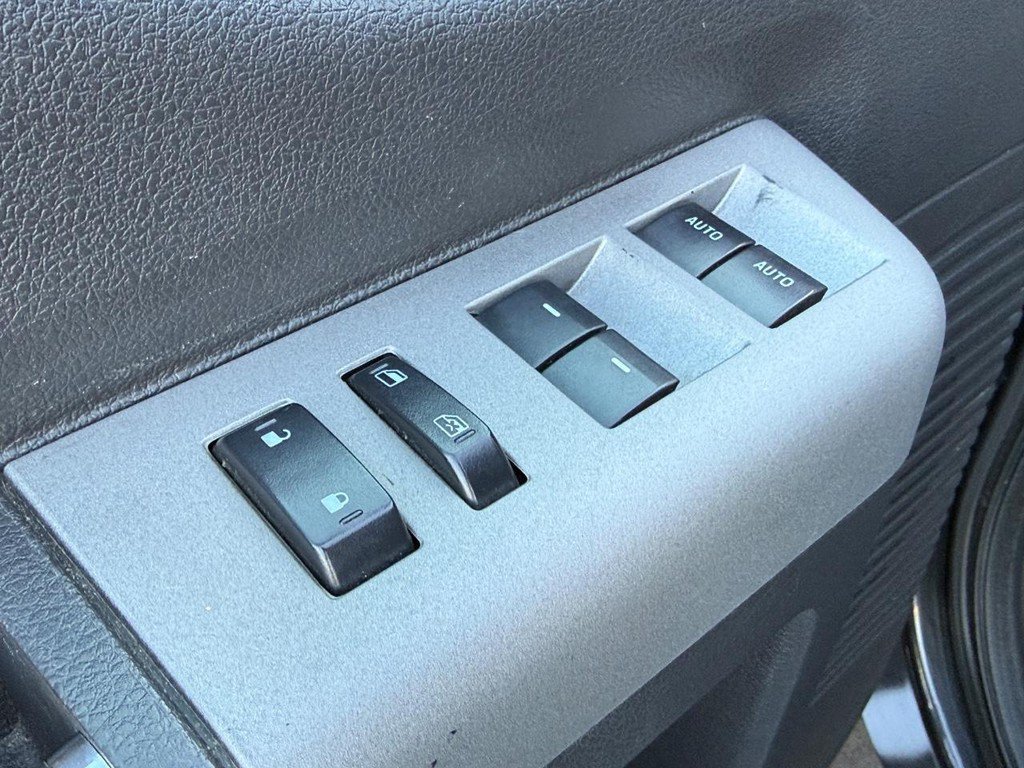 Used 2014 Ford F250 Lariat w/ Chrome Package AWD/4WD image 15