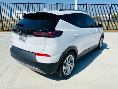 Used 2023 Chevrolet Bolt EUV LT image 15