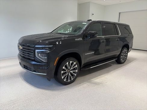 New 2026 Chevrolet Suburban High Country w/ Sun And Tow Package image 3