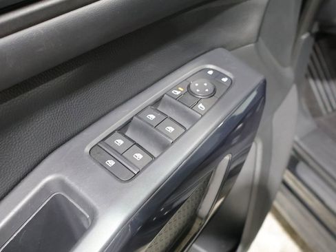 Used 2024 Nissan Pathfinder S AWD/4WD image 14
